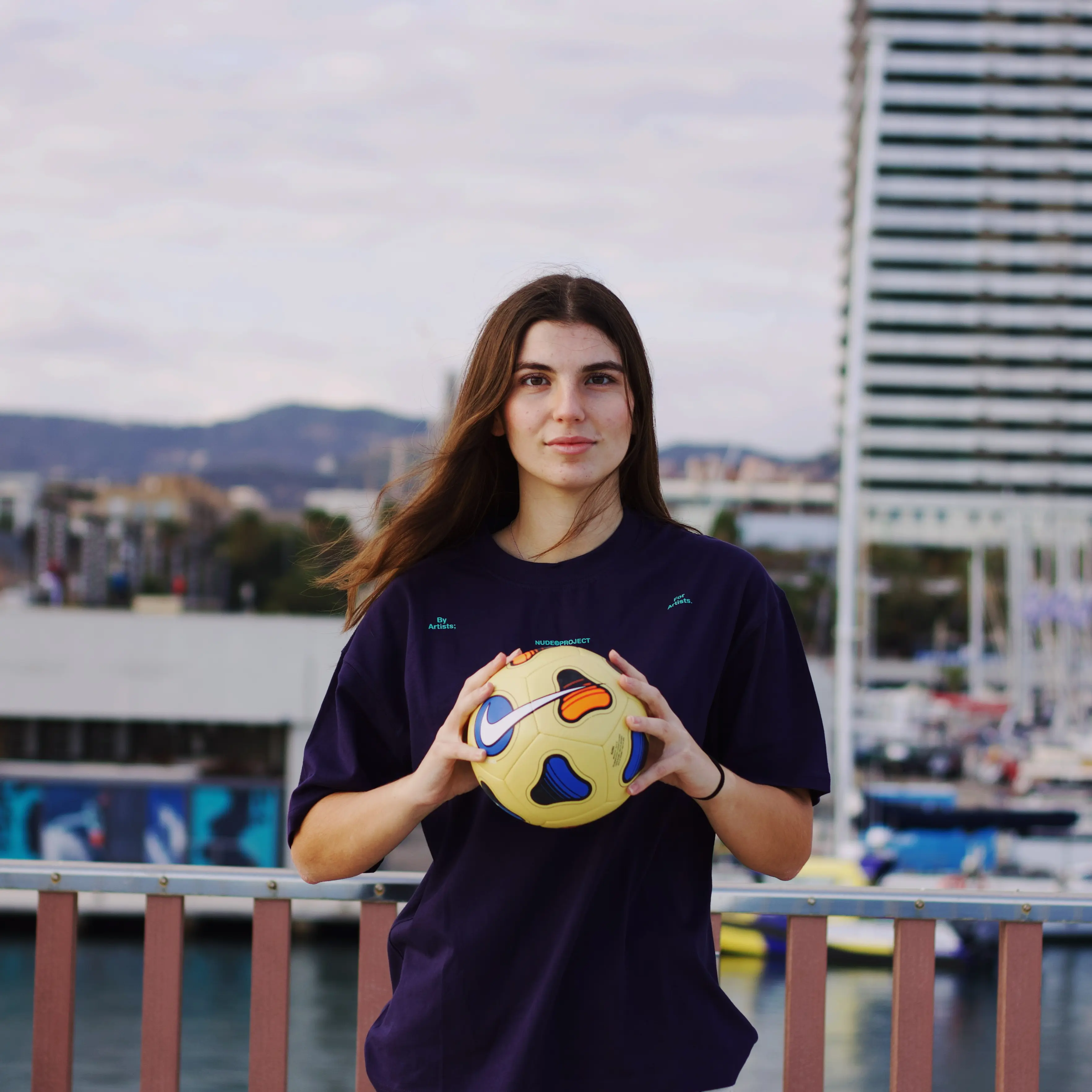 Futbol femenino en Barcelona - street football city