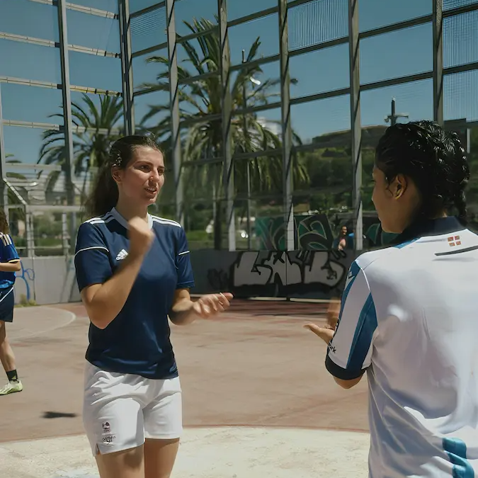 Futbol femenino - street football concrete cages in Barcelona